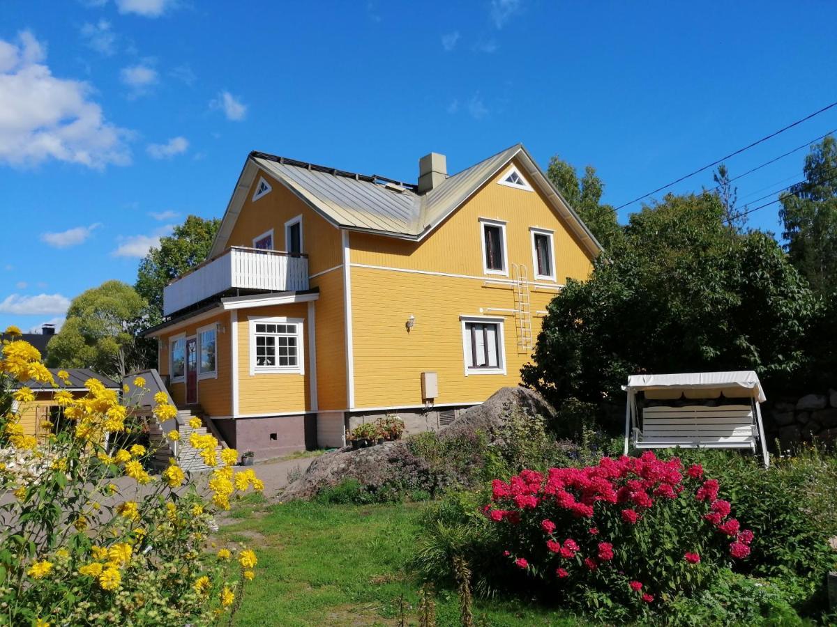 Guesthouse Lokinlaulu Kotka Exterior photo